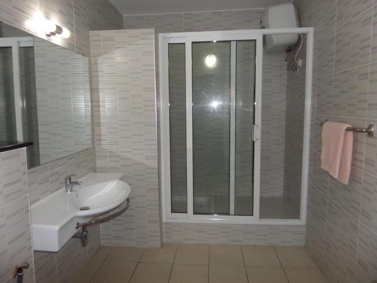 Hotel Newcastle Lagos Habitación foto